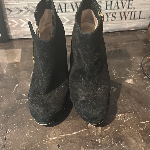 Michael Kors suede boot heels with gold accents - Picture 3 of 5